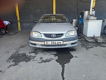 Toyota Avensis: 2002 г., 1.8 л, Автомат, Бензин, Хэтчбэк — 1