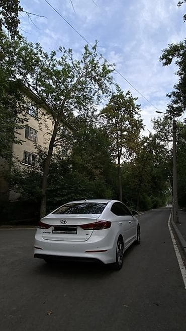 Hyundai Avante: 2018 г., 1.6 л, Автомат, Бензин, Седан — 4