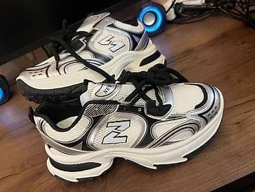 Мырзалардын бут кийими: Новая.Кроссовки в стиле dad-shoes, бело‑серебристые с черными — 1