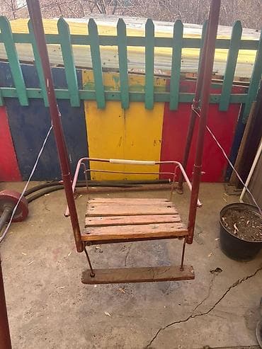 детские качелки: Срочно продаю Детскую подвесную качелю на металлической раме.6500 - — 1