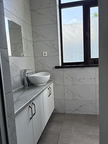 Коммерческая недвижимость: Аренда офисов, 33 м², В бизнес центре, 1 линия, С отдельным сан узлом — 6