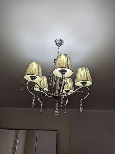 Люстра Б/У, только звонить at lalafo.kg Люстра Б/У, только звонить