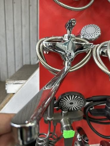 Смесители для ванны и душа: Смеситель для ванны/душа с длинным поворотным изливом - Тип — 1