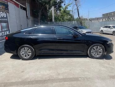 2022: Kia K5: 2022 г., 2 л, Автомат, Гибрид, Седан — 2