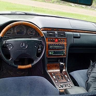 Mercedes-Benz E-Class: 2001 г., 2.2 л, Автомат, Дизель, Седан — 6