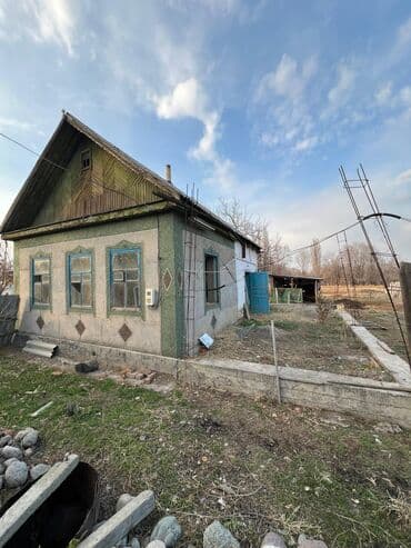 аренда домов посуточно: Дом, 40 м², 3 комнаты, Старый ремонт — 3