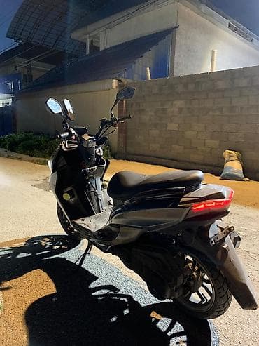 скутер на выкуп: Писать или звонить только реальный клиент!!! продаю макси вложение — 5