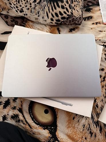 rebmi not 11: MacBook Air 13" (чип Apple M4, 2025) - Цвет: skyblue - Экран 13.6" — 5