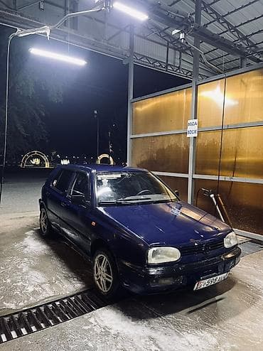 хит машина: Volkswagen Golf: 1995 г., 1.6 л, Механика, Бензин, Хэтчбэк — 8