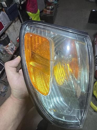 королла фара: Передняя правая фара Toyota Оригинал — 2