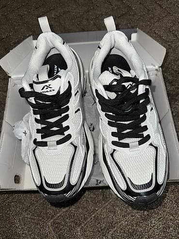 nike tech flece: Кроссовки ATHLEX, белые с черными акцентами - Модель: ATHLEX (логотип — 1