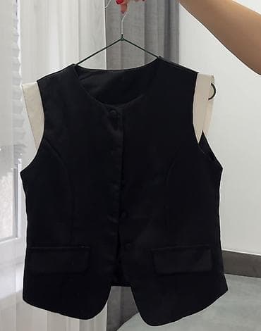 жилет гаи: Жилет женский классический, черный. - Прямой силуэт с вытачками для — 1