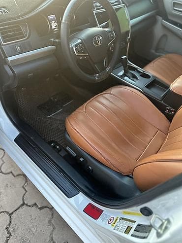 Продажа авто: Toyota Camry: 2015 г., Автомат, Седан — 4