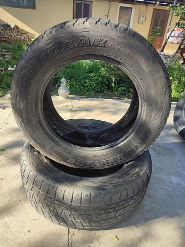 чип панели: Шины 265 / 60 / R 18, Зима, Б/у, Комплект, Внедорожные (АТ/МТ), Bridgestone — 1