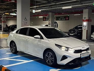 byd e7: Kia K3: 2021 г., Седан — 2