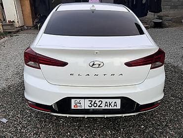 kia stringer: Hyundai Elantra: 2019 г., 2 л, Автомат, Бензин, Седан — 1
