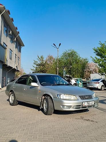 m5 f 90: Toyota Camry: 1999 г., 2 л, Автомат, Газ, Седан — 2