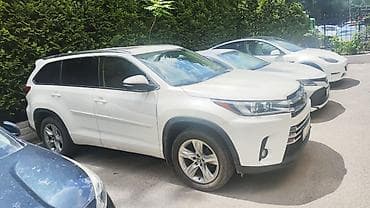 range rower: Toyota Highlander: 2019 г., 3.5 л, Автомат, Бензин, Кроссовер — 2