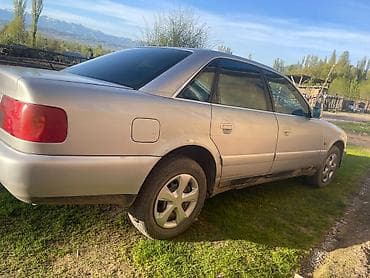 audi 80 сатылат: Audi 100: 1995 г., 2.6 л, Кол менен иштөөчү, Бензин, Седан — 2