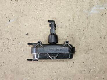 швейная машина для шитья кожи: Вакуумный привод замка двери Mercedces-Benz W123, 1983г.в. Оригинал — 1