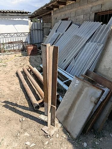 Продам БУ деловой металл. Швеллер "20", длина 3,2 м; батареи из труб