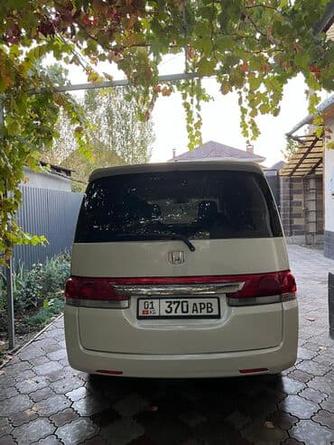 степ рж 1: Honda Stepwgn: 2006 г., 2 л, Типтроник, Бензин, Минивэн — 4