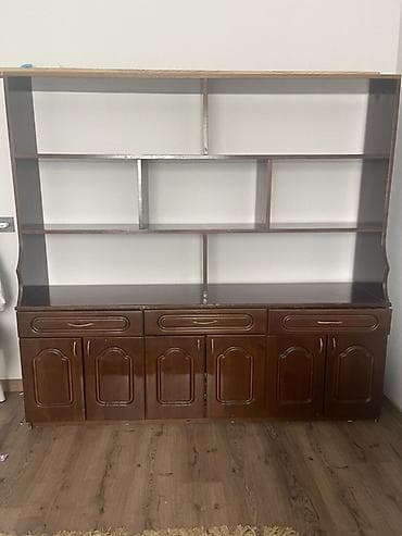 продаю горку: Стенка-шкаф, Тип стенки-шкафа: Горка, Для зала, Особенности: Для хранения посуды — 2