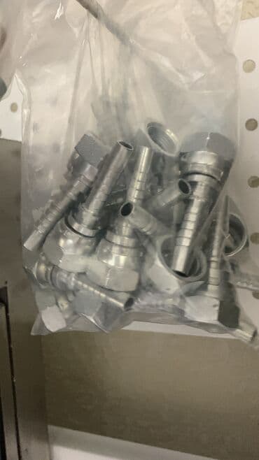 мойка волос: Фитинги для шлангов. 📍Адрес: Аламединский базар, Семена Буденного — 5