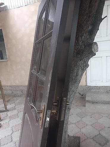 рулет цена: Межкомнатная дверь с остеклением б/у 2 шт весь набор. Продам по — 5