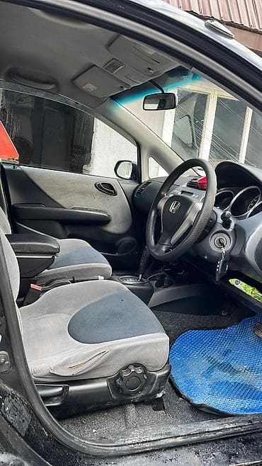 срочно хонда фит: Honda Fit: 2003 г., 1.3 л, Бензин, Хэтчбэк — 5