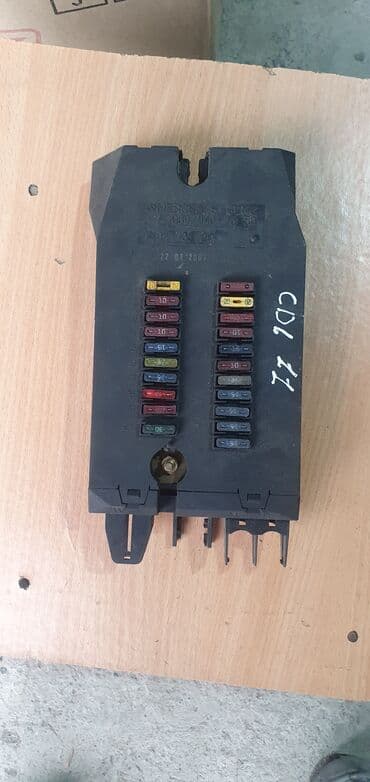 спидометр на спринтер: Блок предохранителей Mercedes-Benz Б/у, Оригинал — 2