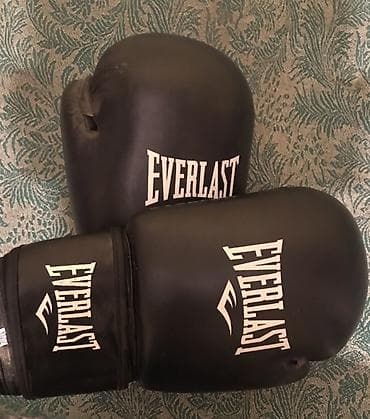 Спорт жана эс алуу: Боксерские перчатки Everlast, черные, классическая модель с манжетой — 1