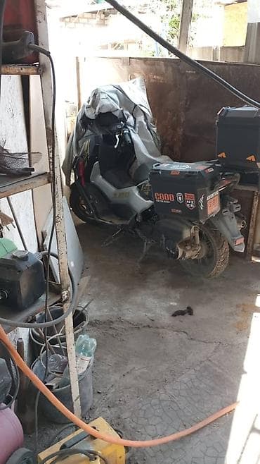 motor cycle: Макси-скутер Yamaha, 180 куб. см, Бензин, Новый — 1