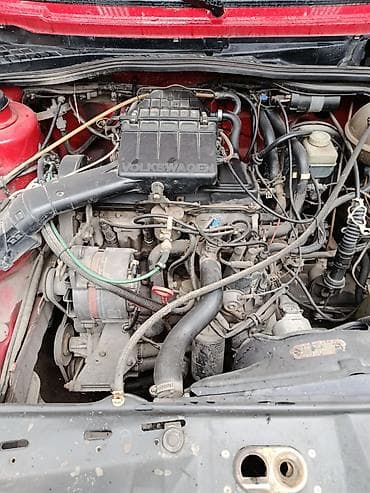 Volkswagen: Volkswagen Jetta: 1990 г., 1.6 л, Механика, Бензин, Седан — 3