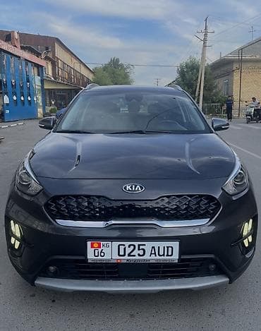 электромобил авто красовер: Kia Niro: 2020 г., 1.6 л, Автомат, Гибрид, Кроссовер — 3