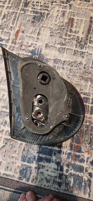 стороны: Комплект стоп-сигналов Toyota 2003 г., Б/у, Аналог — 1