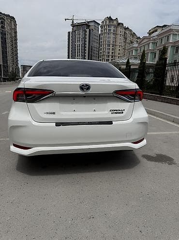 coroll: Toyota Corolla: 2022 г., 1.8 л, Автомат, Гибрид, Седан — 5