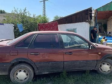 Унаа: Volkswagen Passat: 1990 г., Седан — 4