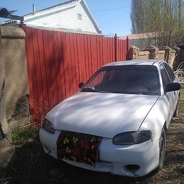 купить запчасти опель омега б: Белый компактный седан 4-дверный. Характеристики и особенности: - — 1