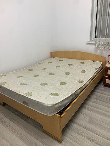 Продаётся кровать 
2000 сом 
Адрес Жукеева Пудовкина 67
Самовывоз