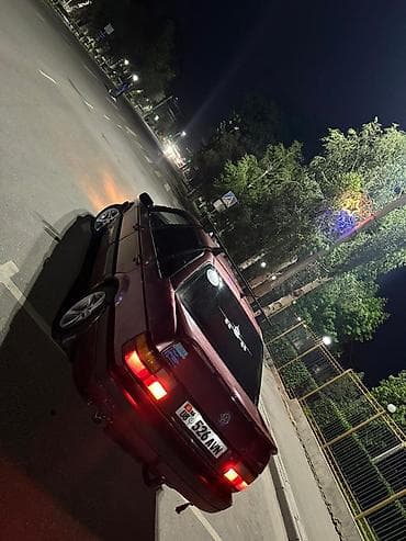 Volkswagen Passat: 1989 г., 1.8 л, Механика, Бензин, Седан — 4
