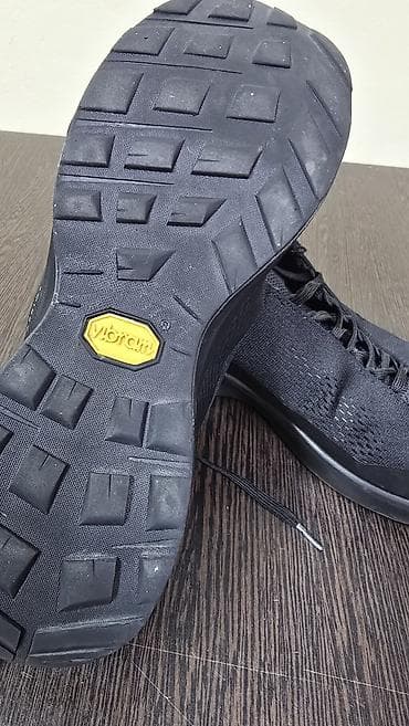 armani code: Arcteryx Aerios — 2