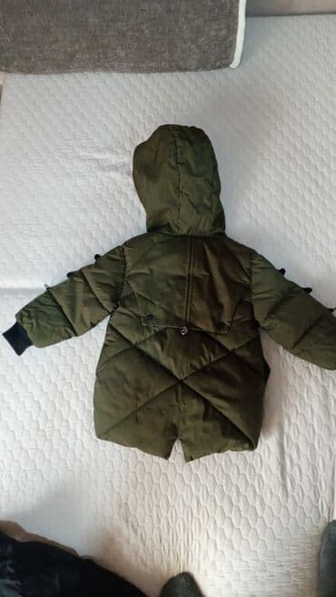 зимняя куртка на девочку 6 7 лет: Курточка примерно на 4 года, очень стильная, тёплая — 2