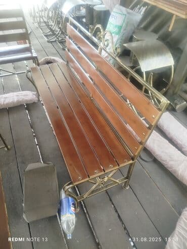 садовые мебели: Скамейка с навесом 15000сом скамейка с подлокотник 6500 — 15