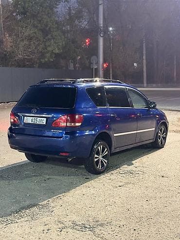 аскар авто: Toyota Avensis Verso: 2003 г., 2 л, Механика, Газ, Универсал — 4