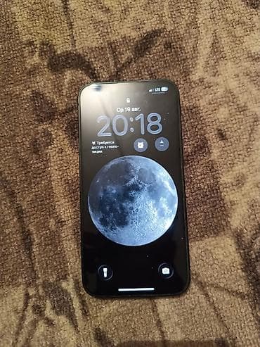 пл: IPhone в тёмном цвете с плоскими боковыми гранями и двойной основной — 1