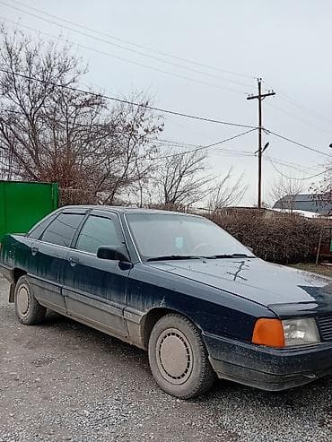 Audi 100: 1988 г., 1.8 л, Механика, Бензин, Седан