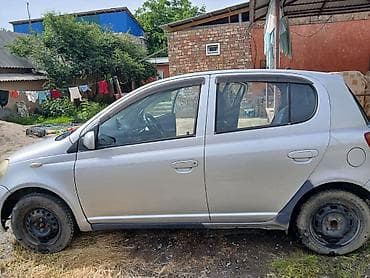 нумерация: Toyota Vitz: 2004 г., 1.3 л, Автомат, Бензин, Хэтчбэк — 3