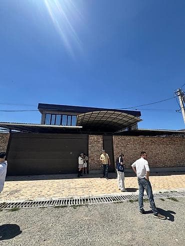 Сдается в аренду 3х этажное здание в с. Кок Жар Площадь 920м2