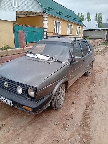 Volkswagen Golf: 1988 г., 1.8 л, Механика, Бензин, Хэтчбэк